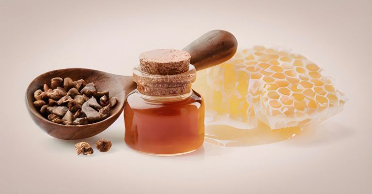 Propolis: Arıların Doğal Savunma Kalkanı ve Sağlığa Etkileri