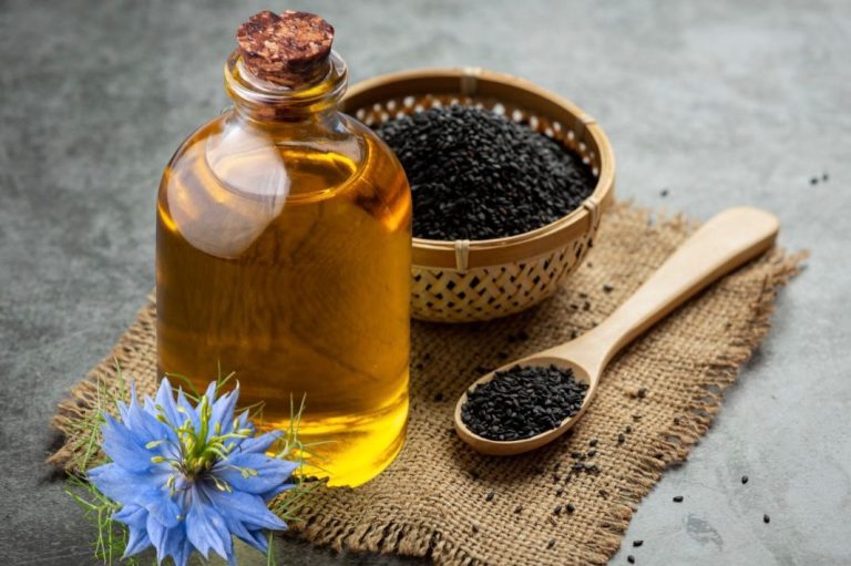 Çörek Otu Yağı Ne İşe Yarar? Bilimin Açıkladığı Gerçekler ve Doğal İçeriği